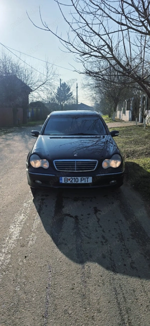 Mercedes C 220 CDI  - imagine 5