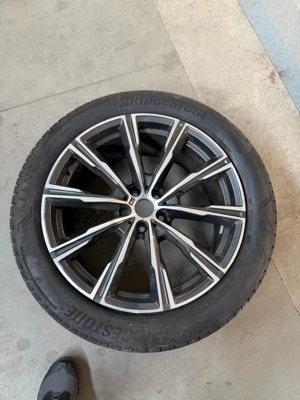 Vând jantă și cauciuc BMW x6 g06  - imagine 2