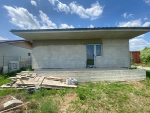 vand casa individula 3 camere baie bucatarie plus tereasa zona sintesti - imagine 8