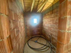 vand casa individula 3 camere baie bucatarie plus tereasa zona sintesti - imagine 4