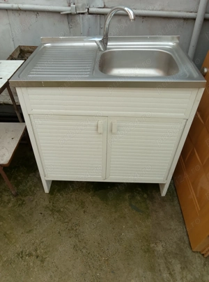 De vânzare masca și chiuvetă 