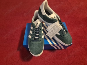 Adidas Gazelle noi - made in Vietnam