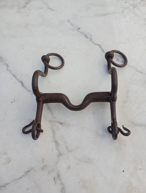 Vând zăbală întoarsă aproape nouă  - imagine 4