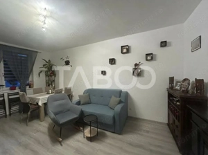 Apartament 3 camere cu balcon si loc de parcare etaj intermediar 