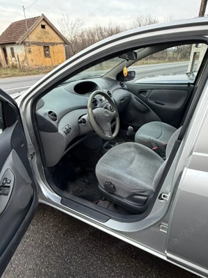 Toyota Yaris - imagine 4