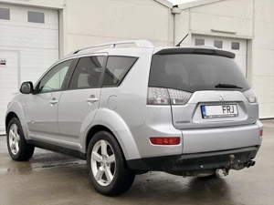 Mitsubishi Outlender 2.2d - 7 locuri - 4x4 4x2 Deblocabil - prima înmatriculare 2010 - imagine 3