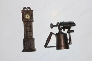 Lot 2 ascuțitori de creioane miniaturale, din metal, vechi