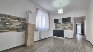 Spatiu comercial ideal pentru clinică medicală, birouri, activități similare. - imagine 9