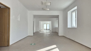 Spațiu comercial cu vizibilitate excelentă, strada Carpaților. - imagine 7