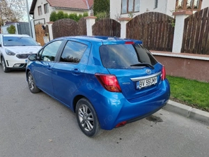 Vând Toyota Yaris hibrid  - imagine 2