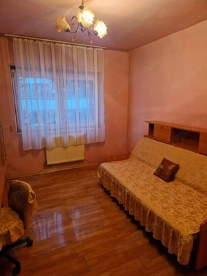 Apartament 3 camere Petrila - imagine 3