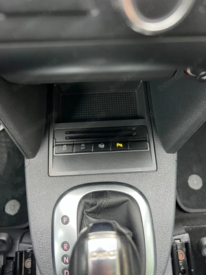 Volskvagen Touran Diesel 1.6 - imagine 8