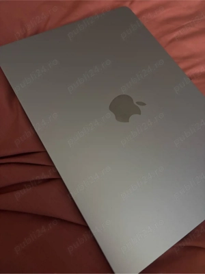 Macbook Air Cip M4 2025 de 13 inchi