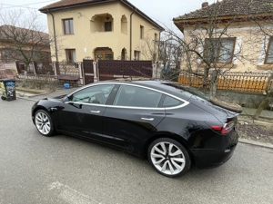 Vând Tesla Model 3 Dual Motor Long Range ,2 seturi de roți, garantie activa ,  - imagine 2