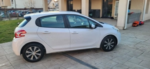 Peugeot 208  - imagine 9