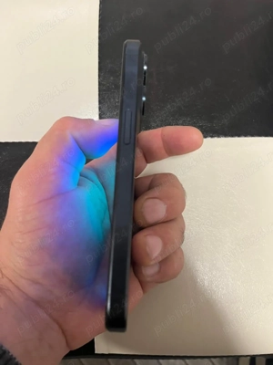 iPhone 15 pro blue titanium - imagine 5