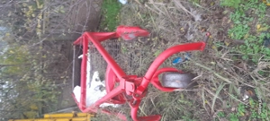 vând semănătoare usturoi, ceapa și mașină de scos usturoi, ceapă, cartofi.  - imagine 2