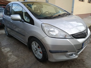 Honda Jazz 2011, 1.4L Benzina I-VTEC, cutie CVT AUTOMATA, distributie pe lant, 92000km - imagine 2