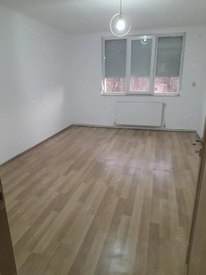 Apartament de vanzare - imagine 2