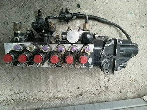 0402796837 87802325 87802097 Bosch Pompa Injectie Case IH Ford New Holland CX840 - imagine 3