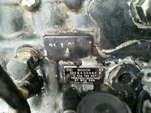 0402796837 87802325 87802097 Bosch Pompa Injectie Case IH Ford New Holland CX840 - imagine 2