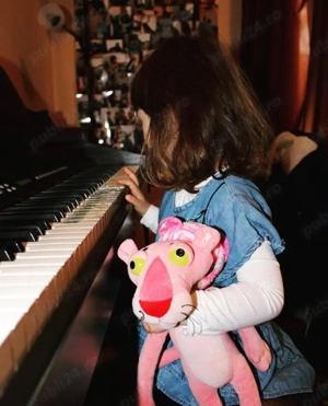 Meditații pian pentru copii în Brașov, la domiciliu