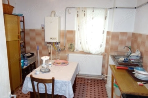 Apartament 3 camere, 2 bai, decomandat, central, langa piata Strada Popa Sapca - imagine 7