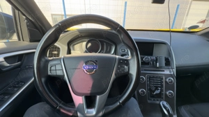 Volvo XC 60 D4 - 2015 - imagine 9