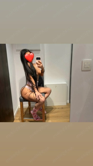 Bună mă numesc Selena doar pentru câteva zile! 