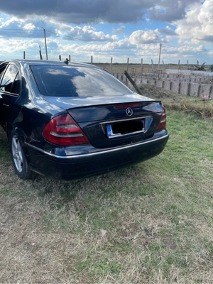 Vand mercedes e class sau schimb - imagine 3