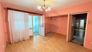 Apartament cu 3 camere de vânzare în zona Micro 20/ Galati