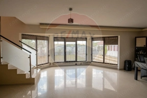 Casă / Vilă cu 5 camere de vânzare - imagine 5