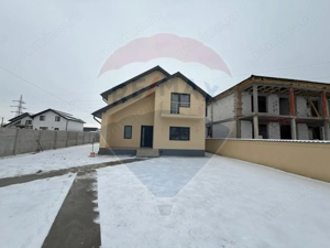 Casă / Vilă cu 4 camere de vânzare în zona Lascar Catargiu - imagine 2