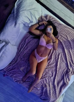 noua in oras te aștept la mine     