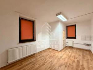 Spatiu pentru birou, 17 mp, etajul 1, zona Piata Verde,  Aradului