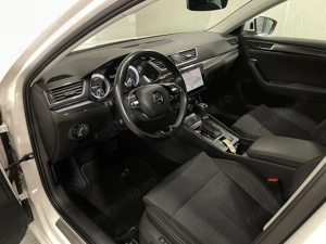 Skoda Superb - imagine 5