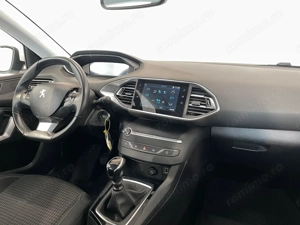 Peugeot 308 - imagine 8