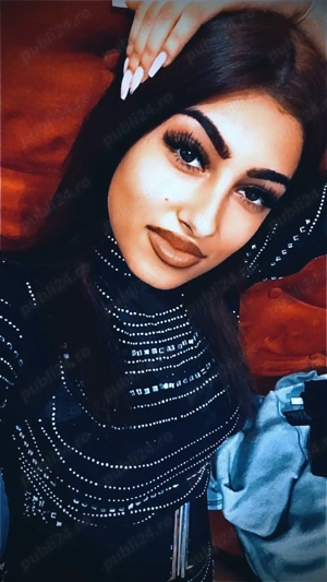 Brunetă reală 100 %