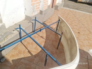 cada pe colț  - imagine 2