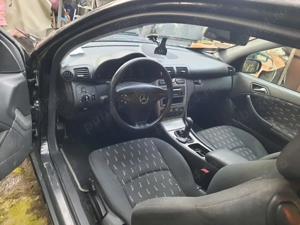 Vand Mercedes C-Class  - imagine 4