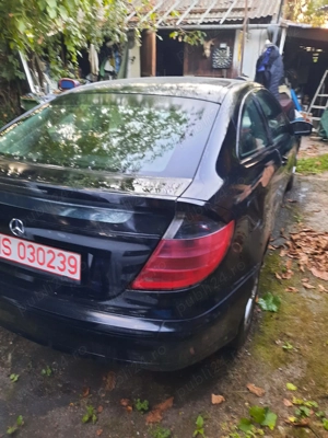 Vand Mercedes C-Class  - imagine 2