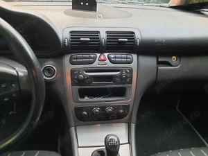 Vand Mercedes C-Class  - imagine 5