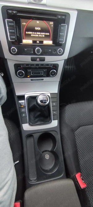 Volkswagen Passat - imagine 9
