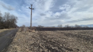 Teren intravilan cu potențial ridicat de dezvoltare în Brașov. - imagine 2