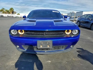 Dodge Challenger Sxt de 2022