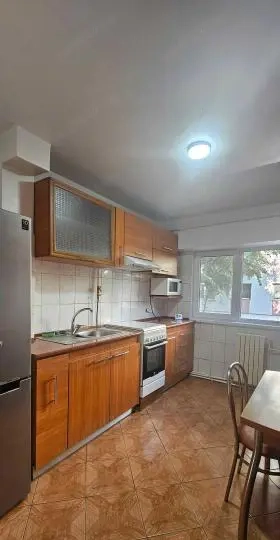 Apartament 3 camere decomandate zona Inel 2 - imagine 18