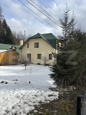 Casă de vânzare, locuibilă imediat, 178 mp, în Vatra Dornei