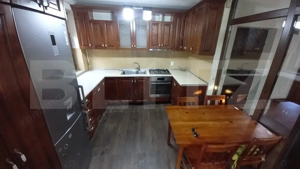 Apartament mobilat, 3 camere, 63 mp, curte 49 mp, parcare, cart Europa ! - imagine 3