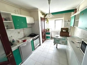 De vanzare apartament cu 4 camere, 2 bai, 2 balcoane, 2 locuri de parcare