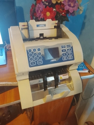 Masina de numarat si depistat bani falsi - imagine 2